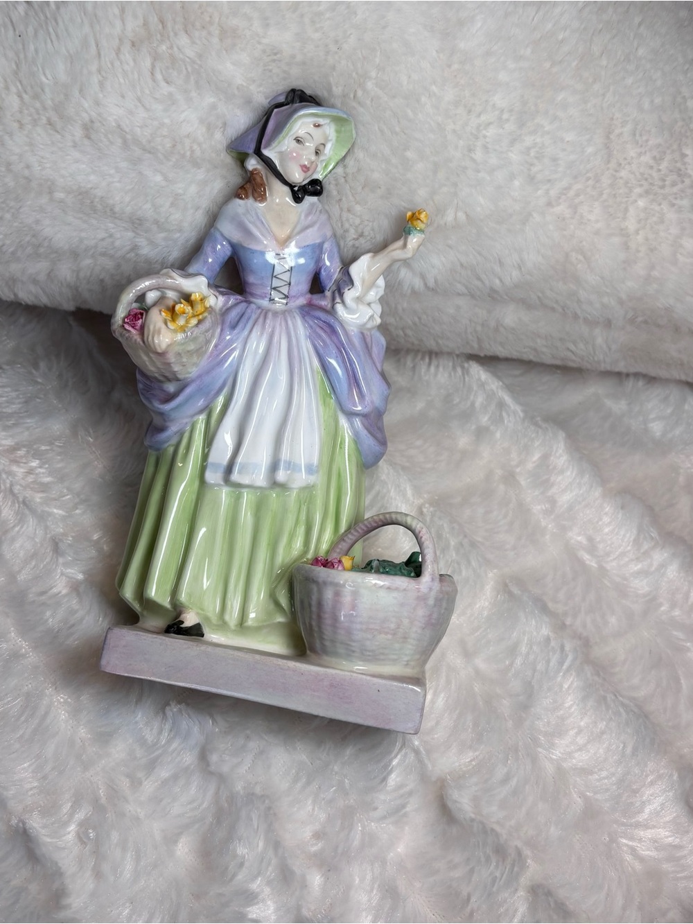 RARE Vintage Royal Doulton “SPRING FLOWERS” HN 1807 Retired in 1959 Perfect & Mi